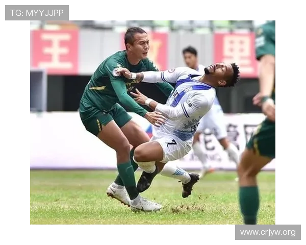 斯洛特盼萨拉赫赛季收官增添两座奖杯